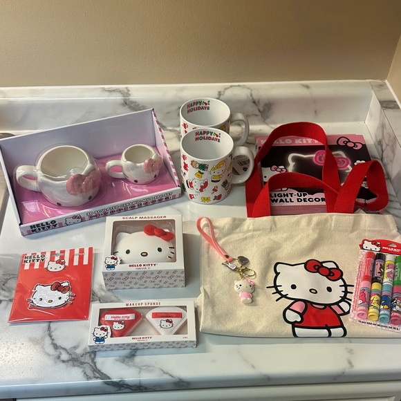 Hello Kitty Accessories - Hello Kitty Lot
